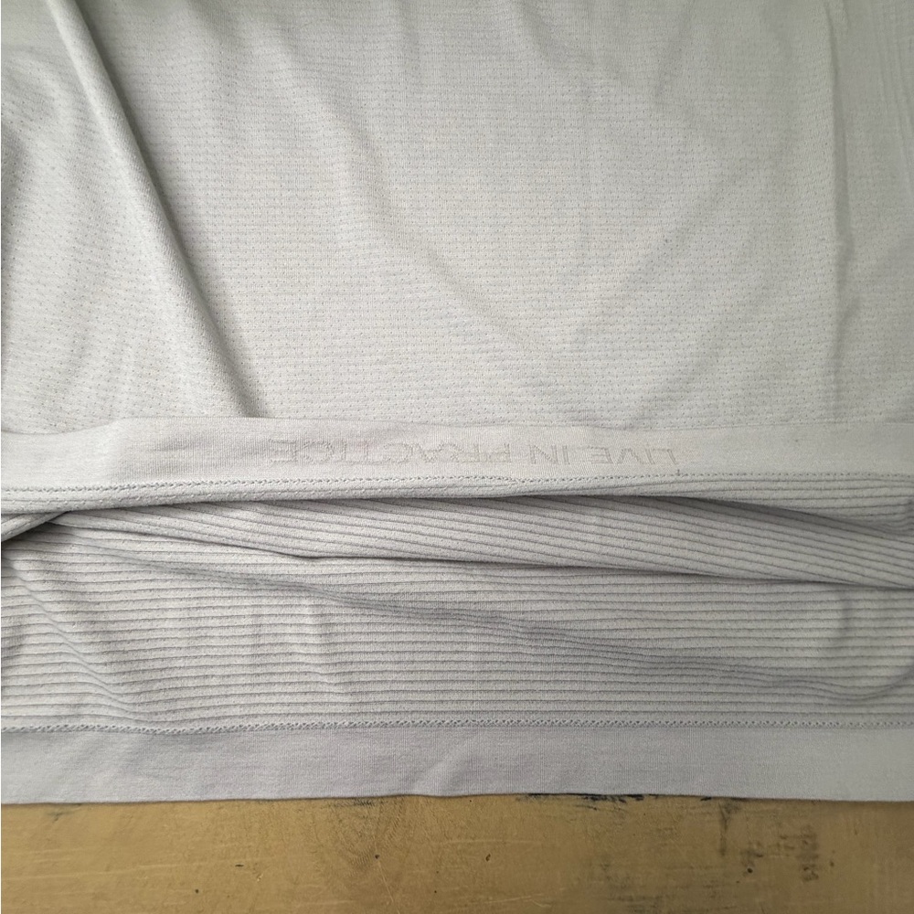 lululemon athletica Metal vent Short Sleeve Tee - Picture 5 of 7